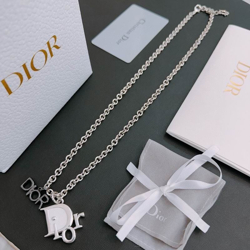 Dior Necklace 06lyr698